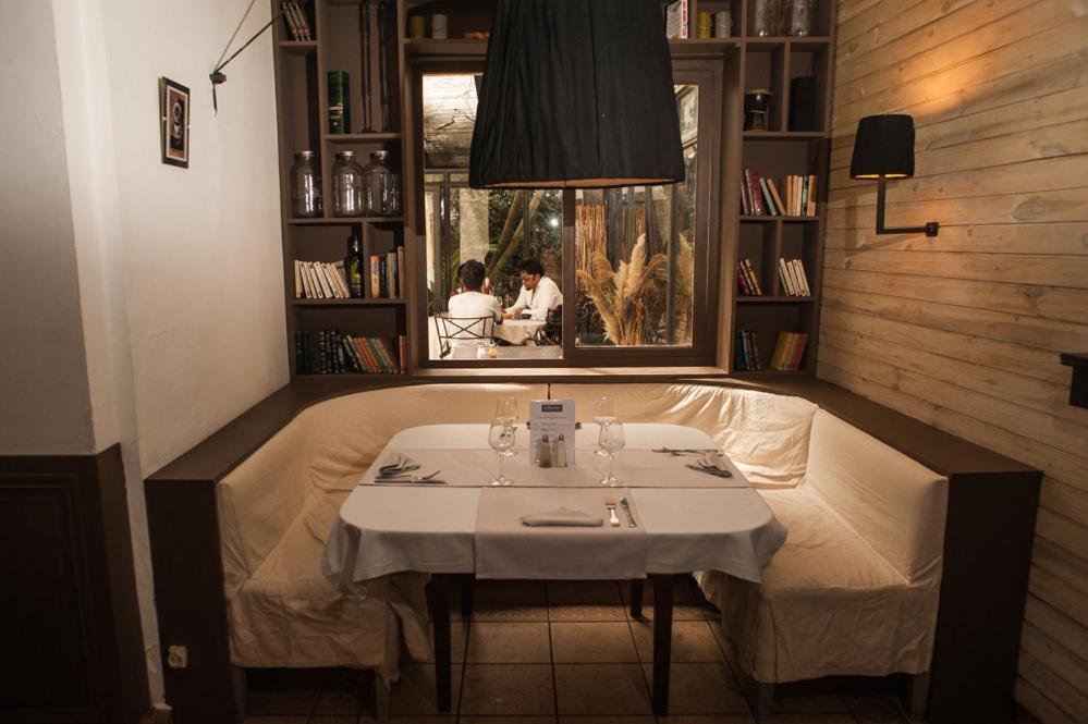 Hotel Restaurant La Ribaudiere Антананариву Экстерьер фото